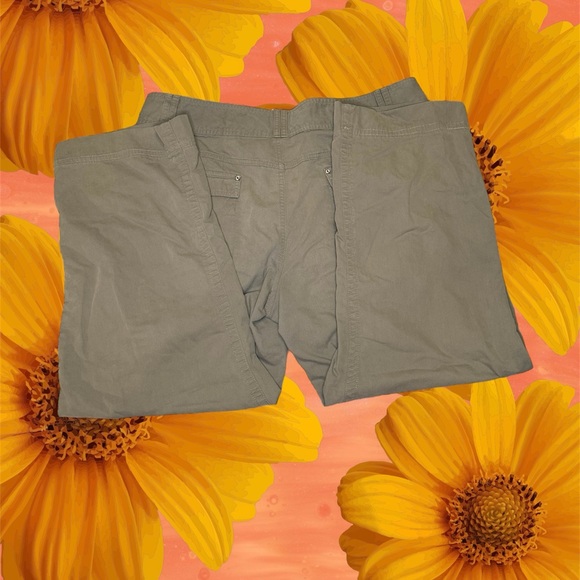 Cabela’s pants size 18 - Picture 2 of 6